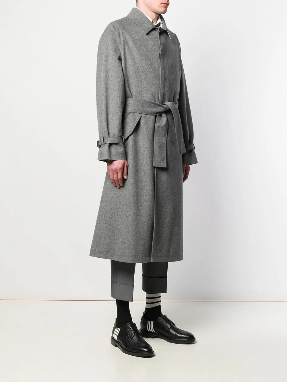 Thom Browne Raglan sleeve cashmere car coat single breasted coats of men 3 Thom Browne raglan-sleeve cashmere car coat